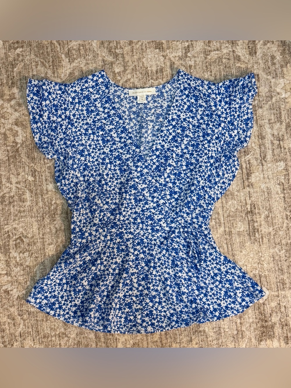 NWOT Monteau blue and white floral wrap peplum blouse size M